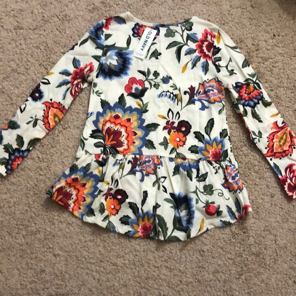 Old Navy Girl’s Floral Top - Picture 3 of 4